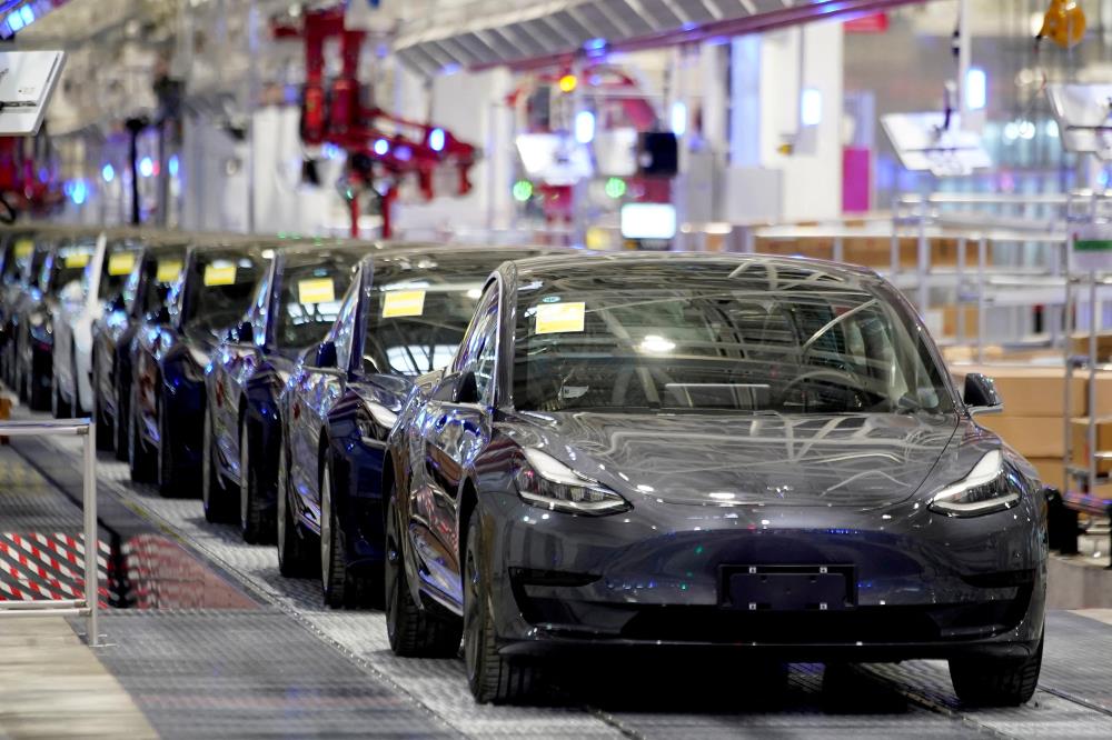 Tesla menarik kembali hampir setengah juta mobil – Perangkat Keras
