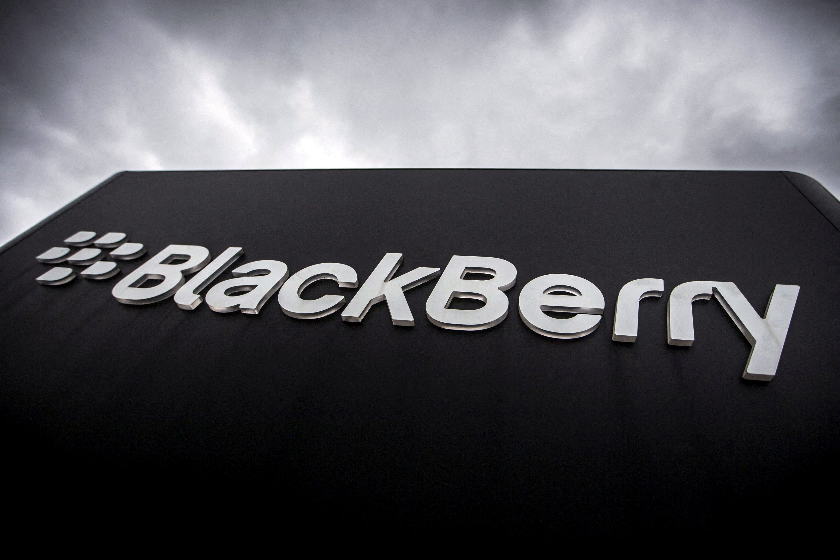 BlackBerry akan menjual perangkat seluler dan paten perpesanan seharga 9 juta – Strategi