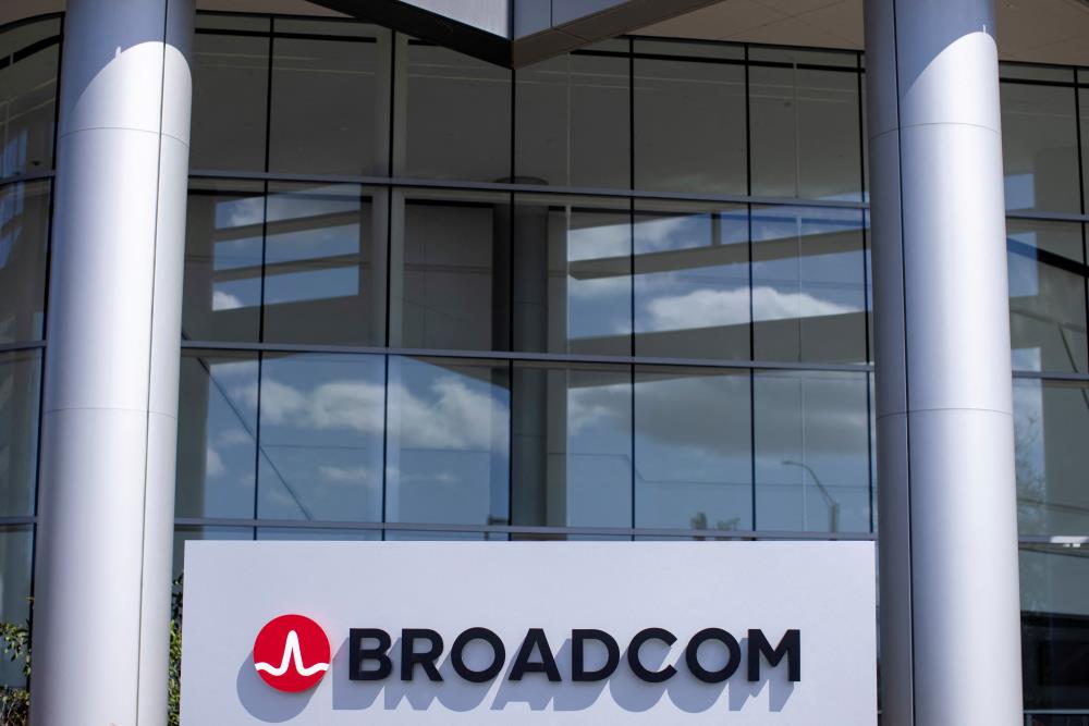 Broadcom faces EU warning on .5 billion VMware deal