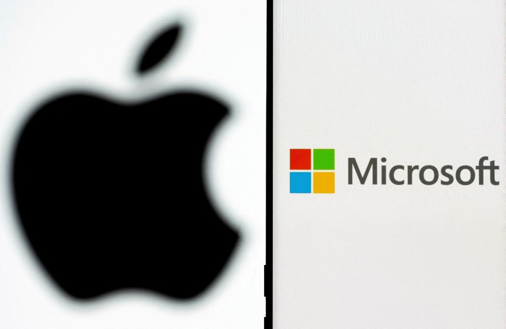 Microsoft topples Apple to become global market cap leader