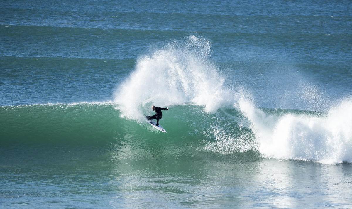 Miracle: Kelly Back in J-Bay Draw - Tracks Magazine - The Surfers ...