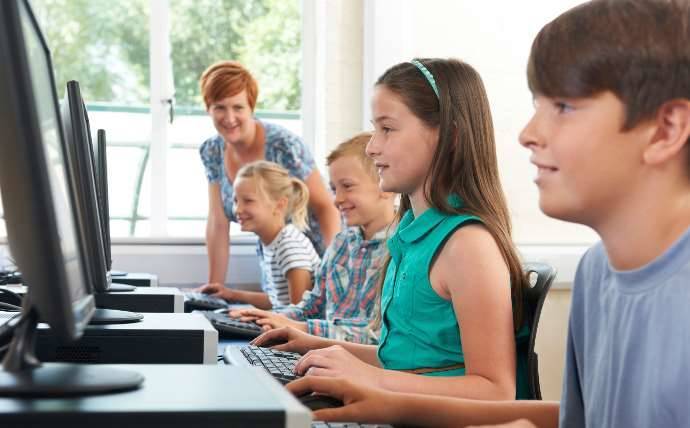 HP wins server deal for 1,500 Victorian schools - Servers & Storage ...