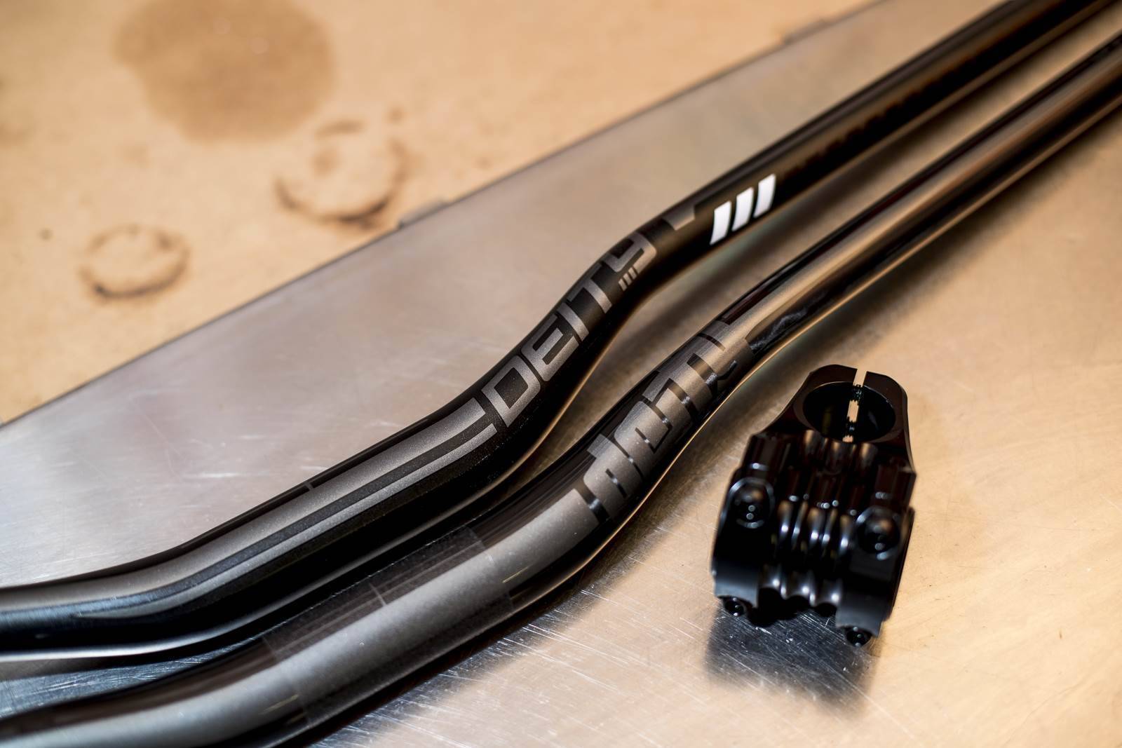 deity carbon handlebars