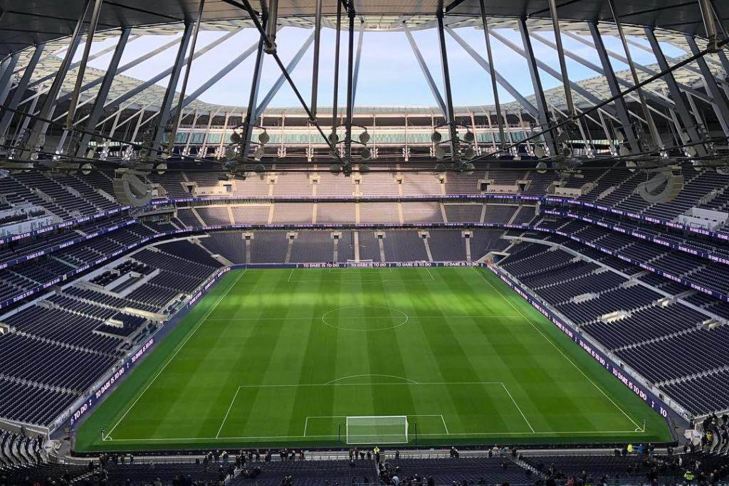 Watch! Another sneak peek into Spurs stadium - FTBL The home