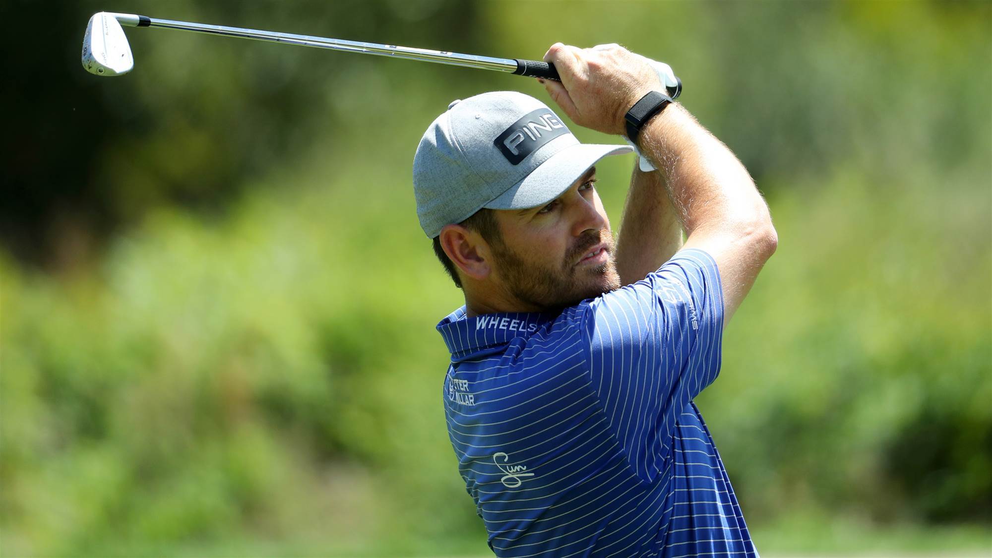 Oosthuizen charges to lead in South Africa - Golf Australia Magazine