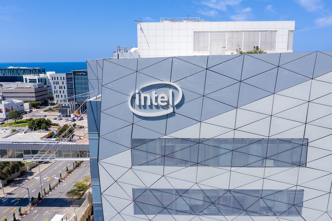 Intel CEO Pat Gelsinger on potential layoffs, the 'unpredictable' economy and consolidation in the chip market - Vimarsana News