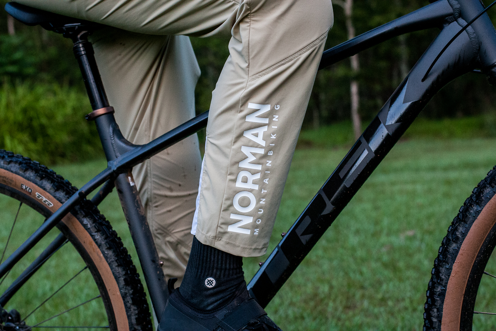 Ultra-Stretch pants (with gear holder)