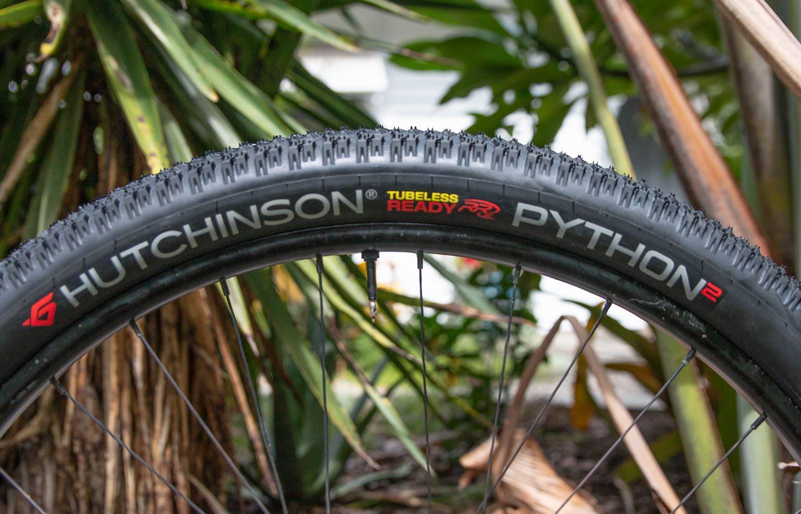Hutchinson Python 2 Tubeless Ready 29er Mountain Bike MTB Tire 29 x 2.25 