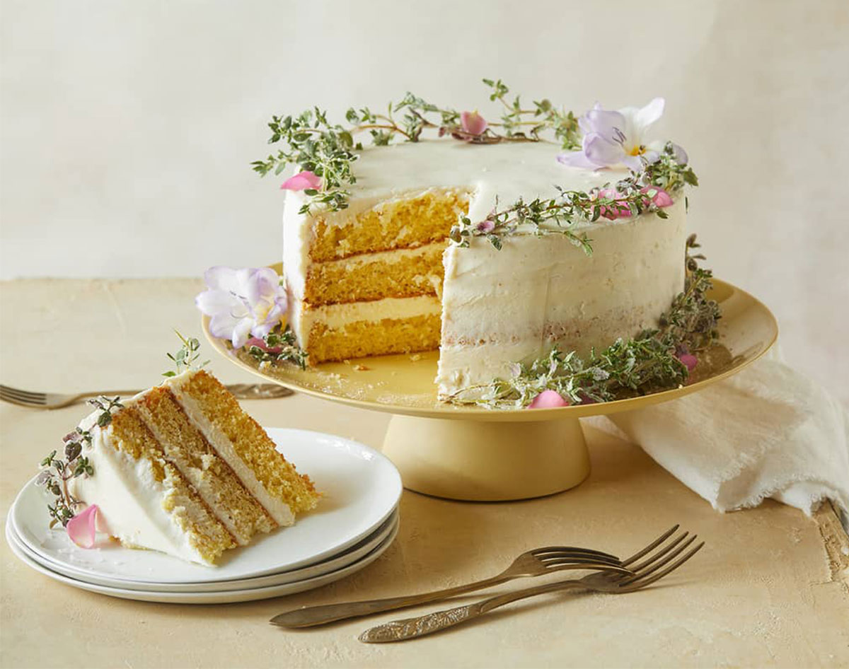 brownbutter cake with vanilla and honey frosting • food • frankie