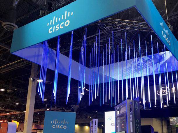Cisco lowers annual forecasts on slowdown in new orders