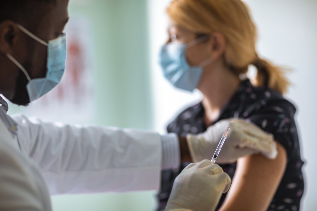 IBM, Moderna join forces to improve COVID-19 vaccine tracking - Vimarsana News