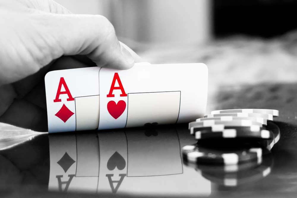 VXers physically install malware to spy on pro poker player - Security - iTnews