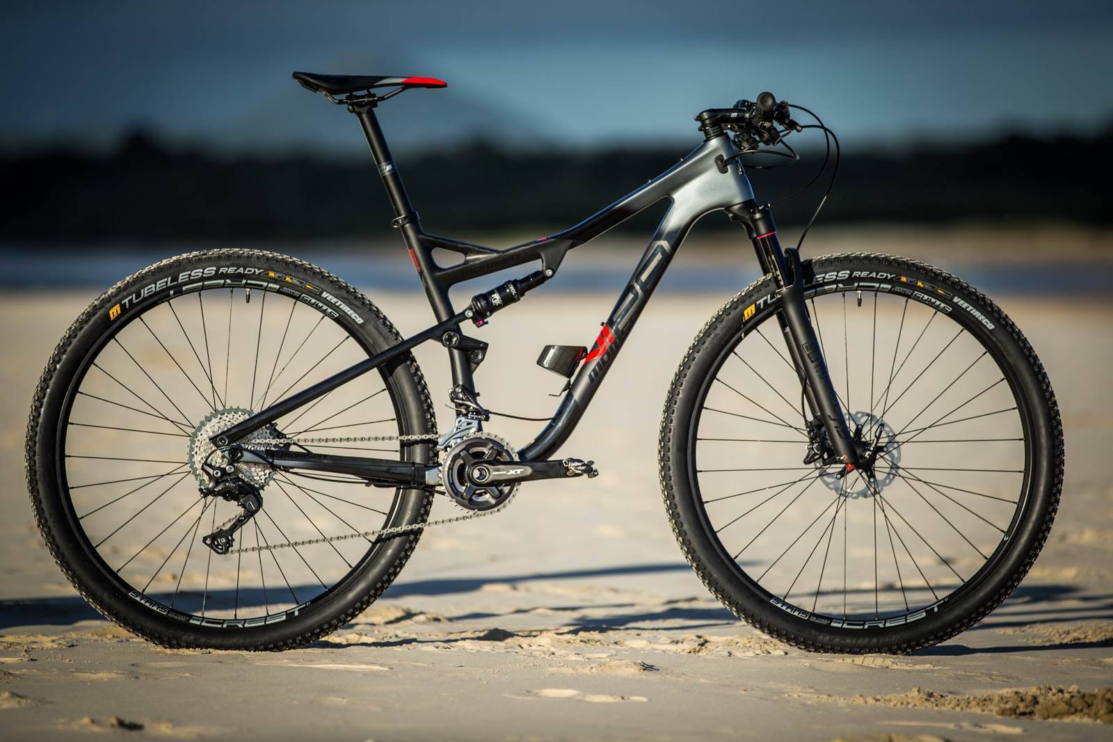 FIRST LOOK Momsen Vipa Race Two Australian Mountain Bike