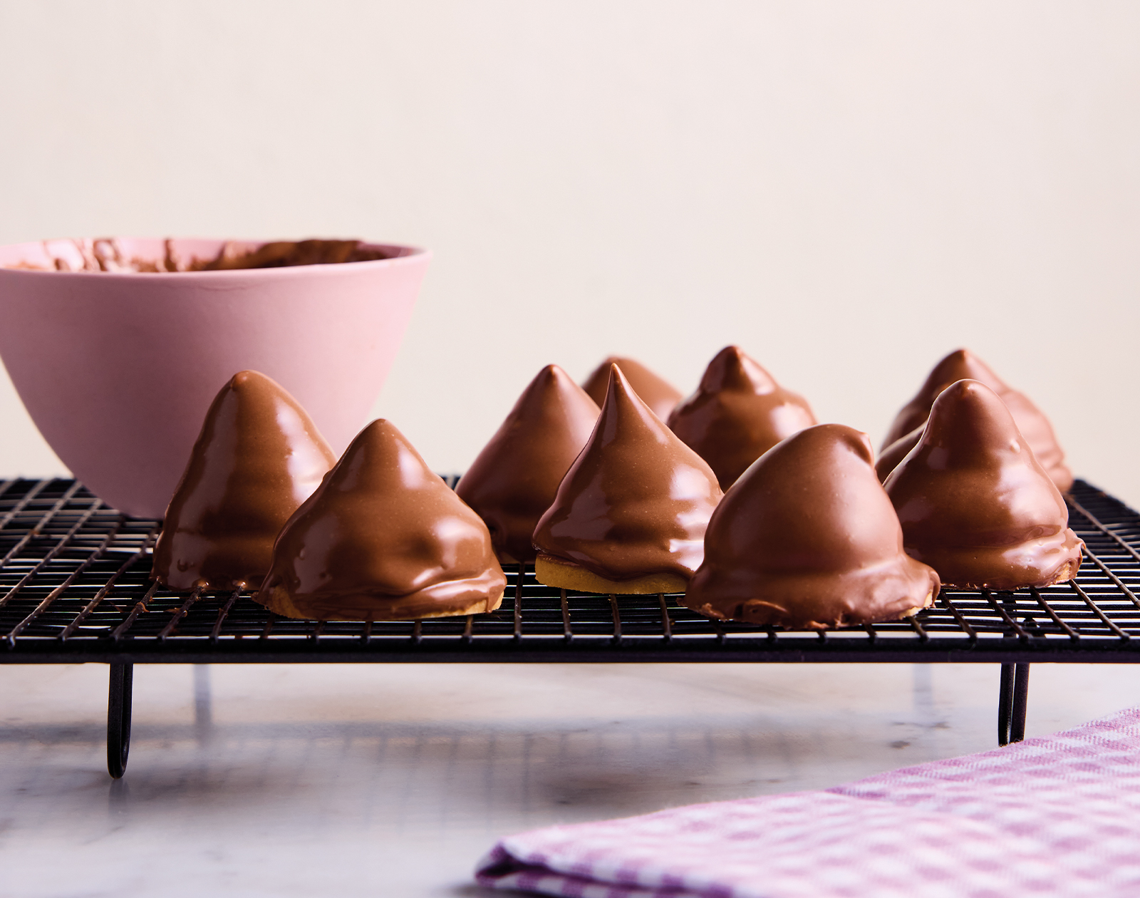full recipe – jammy marshmallow chocolate biscuits