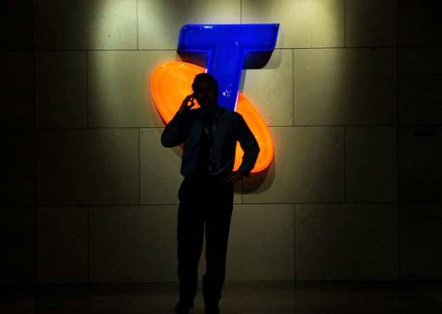 Telstra proposes to cut around 472 roles