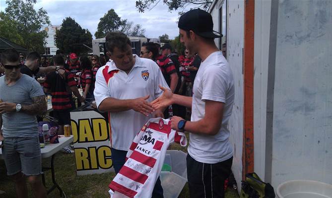 Jerrard extended his gratitude to Broadmeadow and presented a signed jersey and team poster to the club