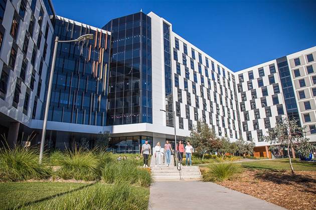 Canberra Üniversitesi Windows 11 ve buluta geçişle değişime hazırlanıyor
