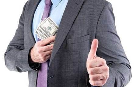 Cloud players must be more than middlemen