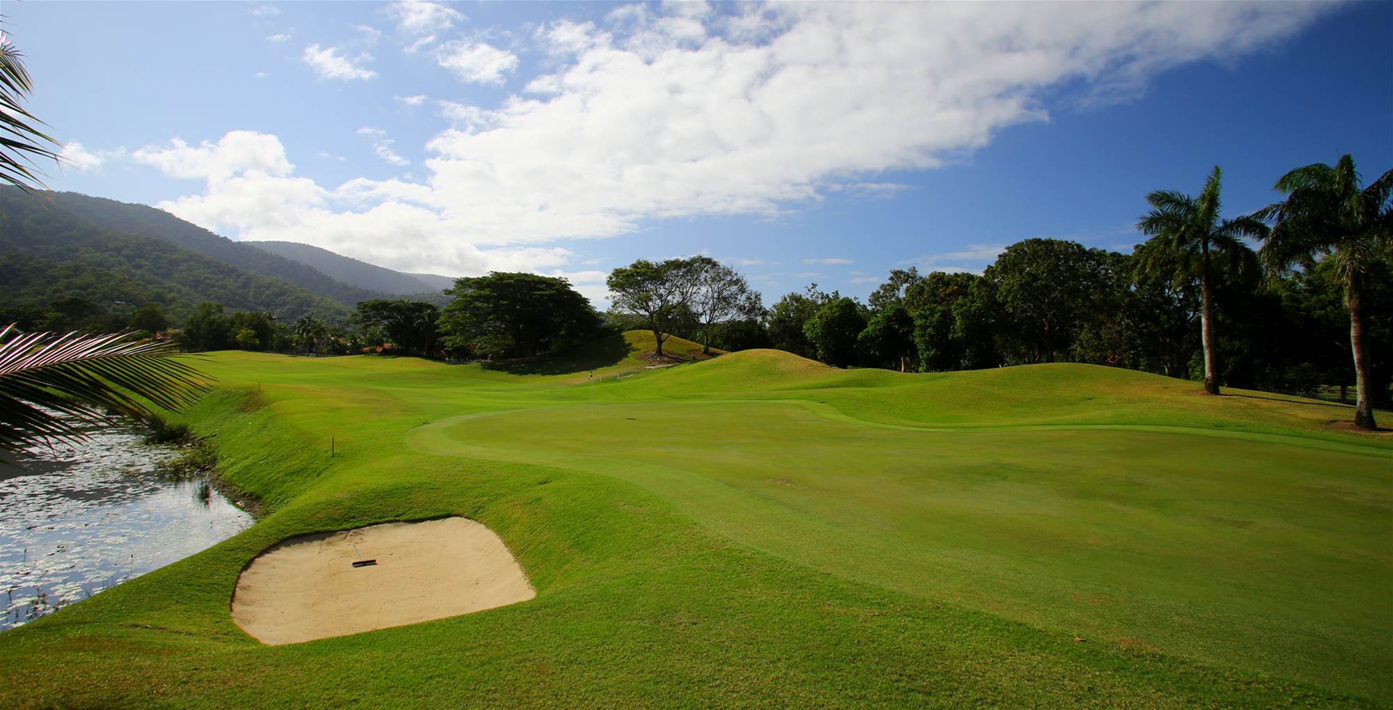 REVIEW Paradise Palms Golf Australia Magazine