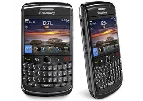 BlackBerry maker assists London riot police