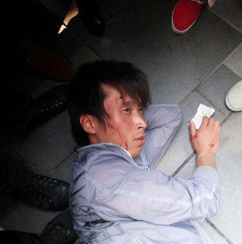 iRiot breaks out in Beijing