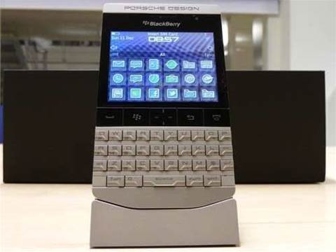 Porsche-design BlackBerry unboxed
