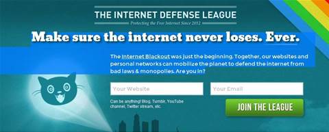 Sites shine 'bat signal' for online freedom