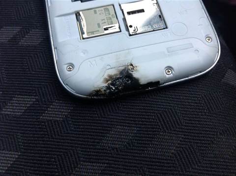 Samsung user reports 'exploding' Galaxy S III