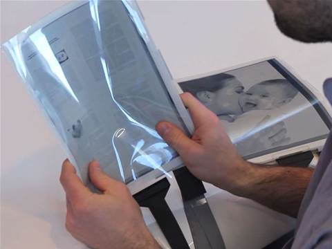 Video: Flexible 'paper' tablet unveiled at CES