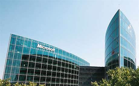 Microsoft adds 30,000 social insight sources to Dynamics CRM