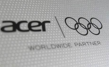 Acer taps new chairman to reverse PC maker's decline