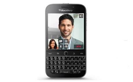 Telstra brings back Blackberry keyboard