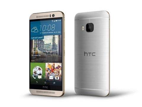 HTC's founder takes over as CEO