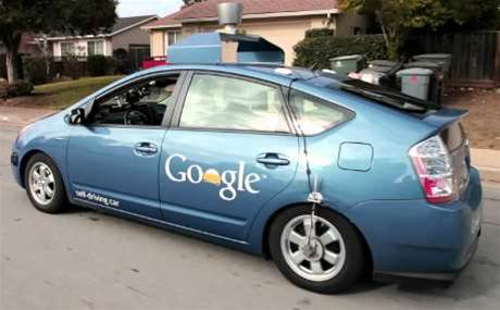 Google, Delphi deny self-driving 'cutting off' incident