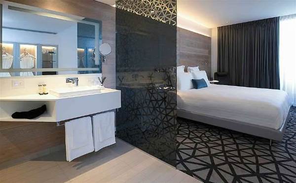Pullman Hotel takes off into UXC-deployed cloud