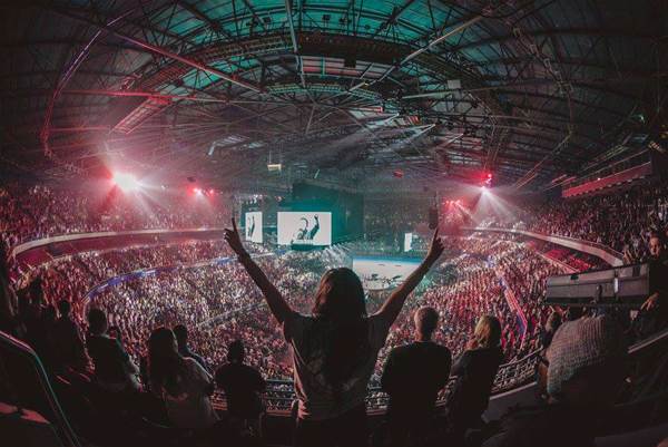 Hillsong Church praises Avaya reseller for instant networks