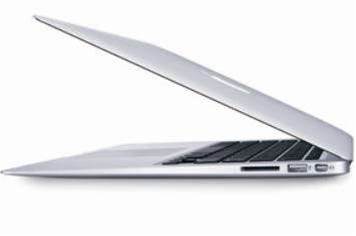 First Look - MacBook Air 11in