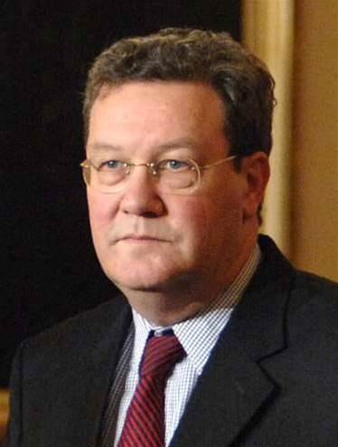 Huawei's Downer warns on Chinese paranoia