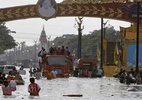 Thailand floods trigger EMC, HP storage price hike