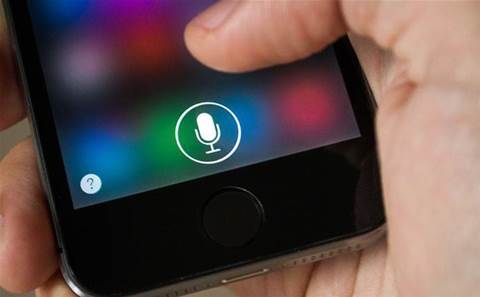 Apple shifts Siri under operating system boss