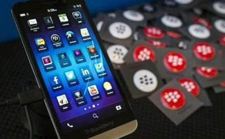 BlackBerry would look at shedding handset unit