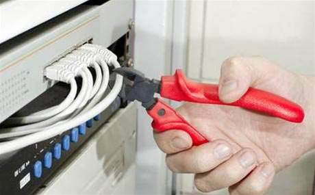 Customers disconnected as iBoss enters administration