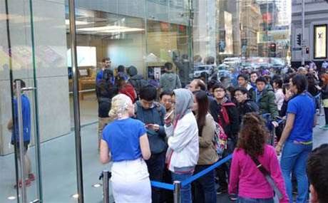 Apple faithful line pavements for latest iPhone