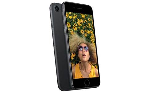 Apple iPhone sales top estimates in company's first quarter