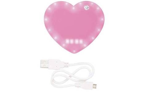 Australian retailer recalls heart-shaped iPhone chargers 