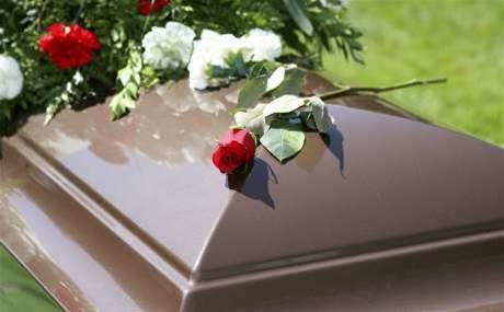 Meg Whitman, Bono attend SurveyMonkey CEO funeral