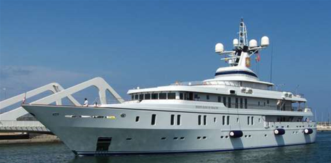 Students hijack luxury yacht with GPS spoofing