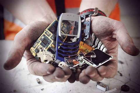 There&#8217;s gold in old phones