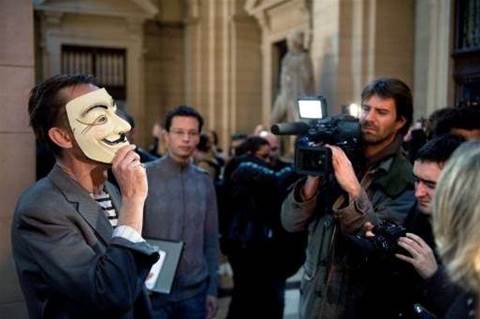Melbourne IT faces heat for AAPT hack