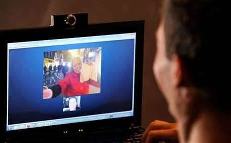 Skype plans 3D video calls